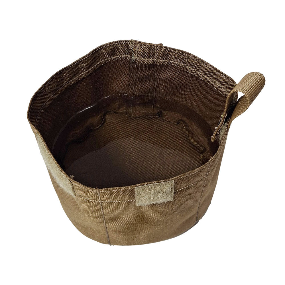 foldable dog water bowl with water
